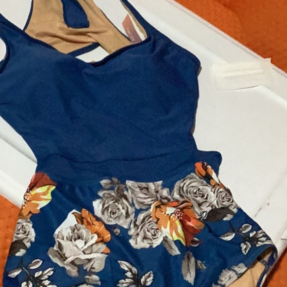 Floral Print Halter Tummy Control Zip One Piece Swimsuit NWT Size L - Picture 3 of 4